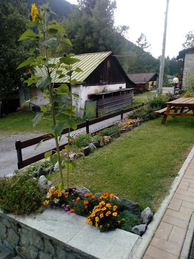 Casa vacanze Emilio Temù 0*,