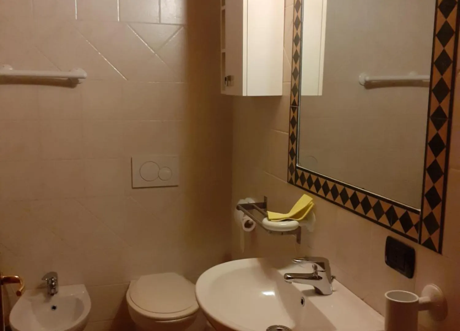 Casa vacanze Emilio Temù 0*,  Italia
